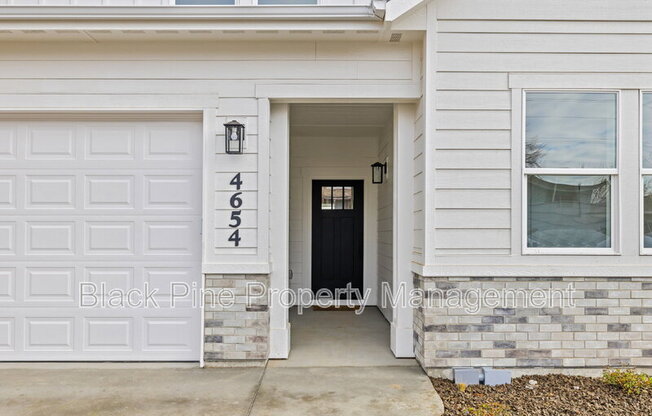4654 N MAPLE GRV RD
