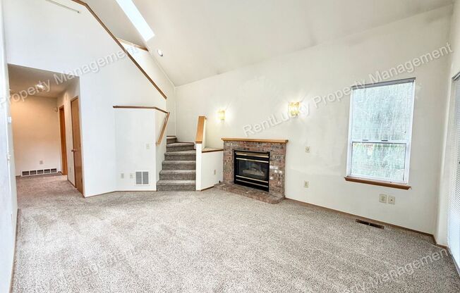 Unique Loft House in Auburn w/ Expansive Garage and Natural Lighting!