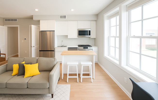 Studio, 1 bath, 504 sqft, $2,795, Unit 221