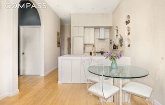 118 GREENPOINT AVE