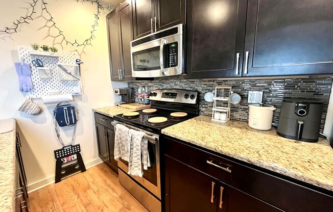 1 bed, 1 bath, $995, Unit 501