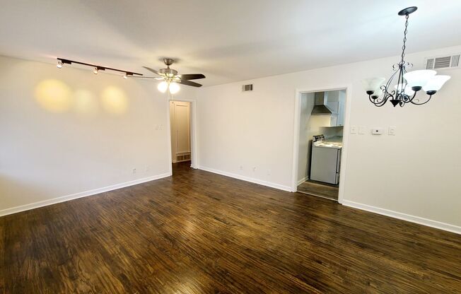 3 bedroom, 1 bath home minutes away from 635 and I-30!