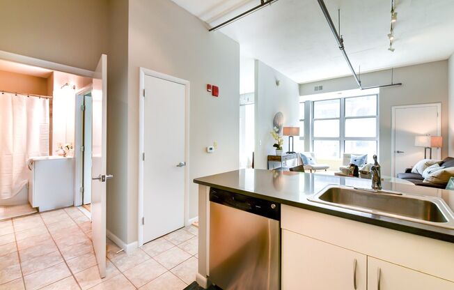 Bright Logan Circle Apartment Parking Included, Short Term Lease Available