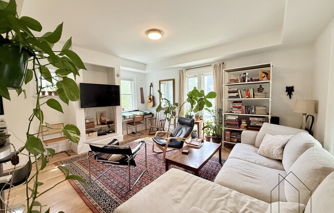 24 KENTON RD