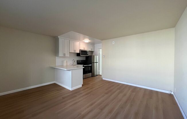 1 bed, 1 bath, 510 sqft, $2,300, Unit 06