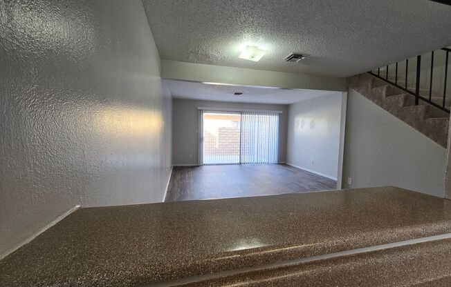2 beds, 1.5 baths, 992 sqft, $1,350, Unit 900B