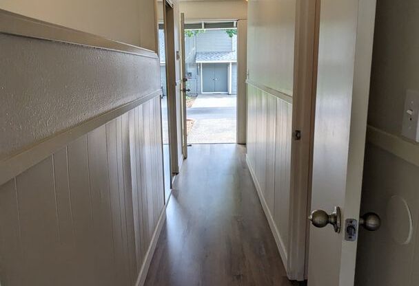 3 beds, 1.5 baths, 1,500 sqft, $1,893, Unit 2712-3