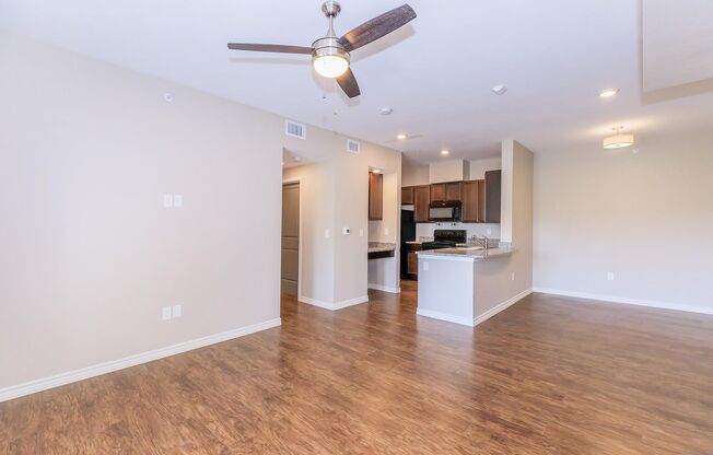 1 bed, 1 bath, 738 sqft, $1,199, Unit 214