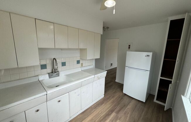 Elm Apartments in Browne's Addition!