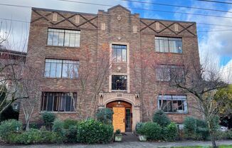 Vintage Eastlake Condo