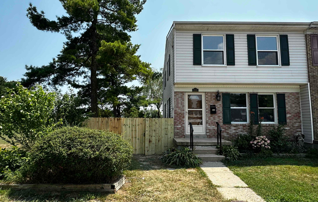 1531 HARFORD SQ DR