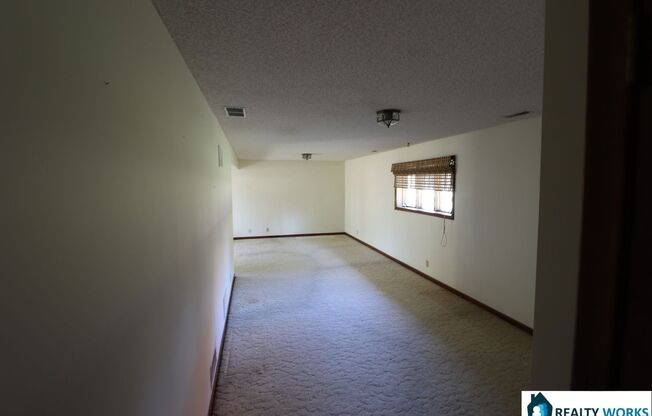 3 beds, 1 bath, $1,600