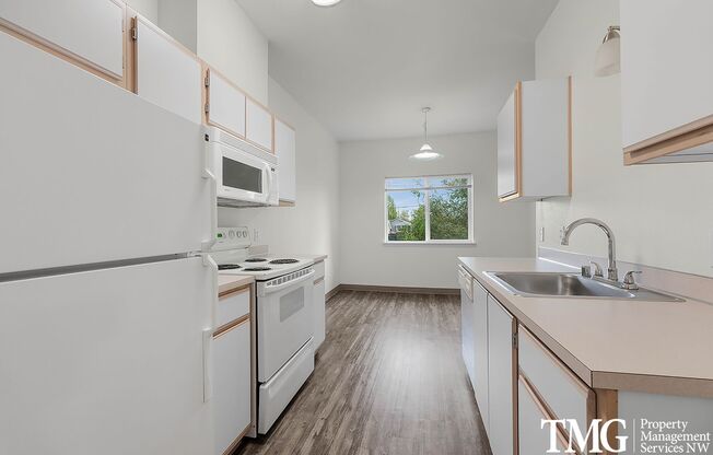 1 bed, 1 bath, 725 sqft, $1,375, Unit 113