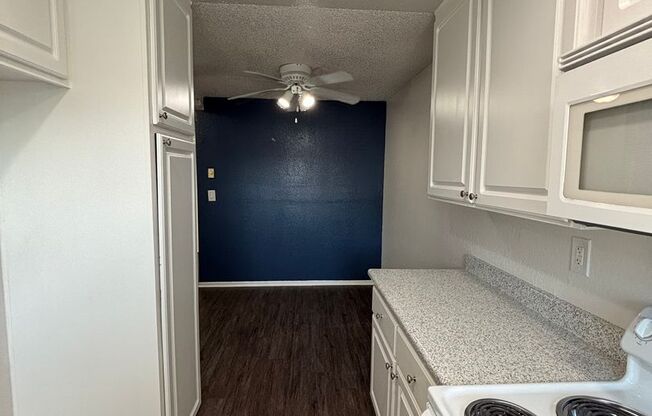 1 bed, 1 bath, 750 sqft, $2,330, Unit 1410