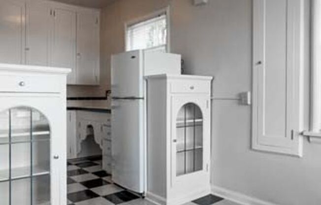 Studio, 1 bath, 545 sqft, $1,350, Unit 307