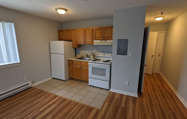 Studio, 1 bath, 500 sqft, $1,350, Unit 6C