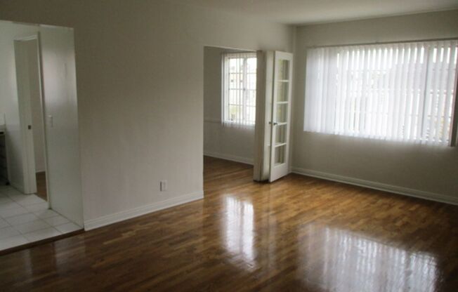 530 GLENROCK AVE.
