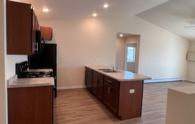 3 beds, 2 baths, 1,186 sqft, $1,540, Unit CH 1102-31