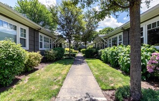 HOLLADAY COURT APARTMENTS (CZOP08)