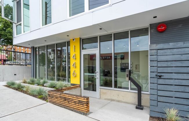 Studio, 1 bath, 261 sqft, $1,395, Unit 406