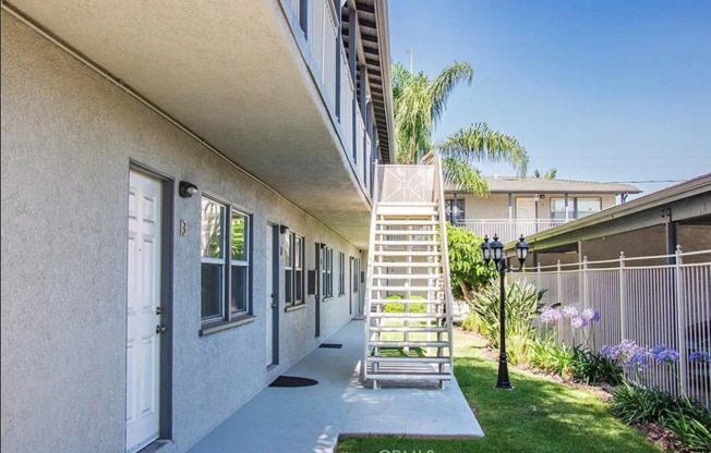 380 S. Sierra Madre Blvd.