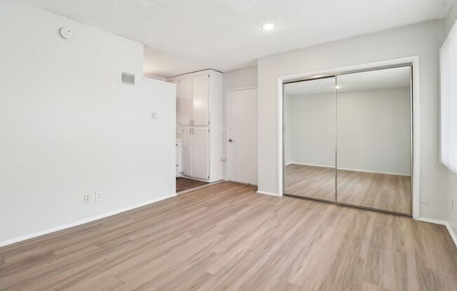 Studio, 1 bath, 395 sqft, $1,598, Unit 02