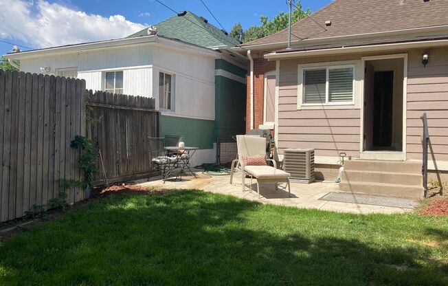 Charming 2BR house, fenced yards, exposed brick, open feel, great location! (Hooker)