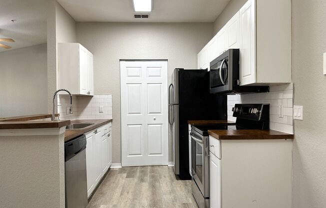 Crescent Place - 22-206