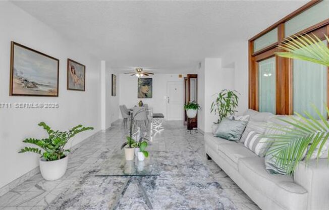 2 beds, 2 baths, $3,500, Unit # 1911