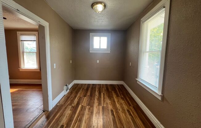 2 beds, 1 bath, $1,150, Unit A926 - Upper