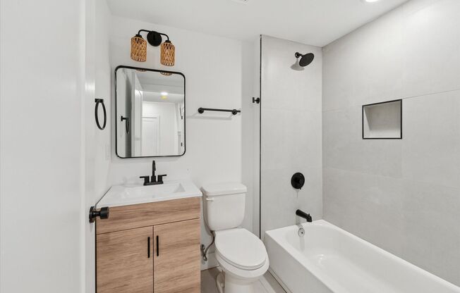 2 beds, 2 baths, 900 sqft, $1,422, Unit 101