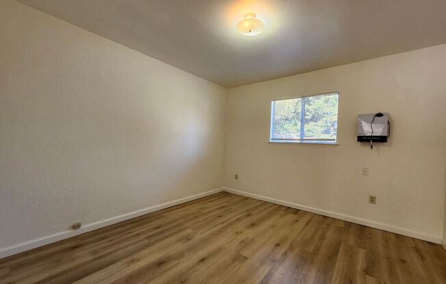 2 beds, 1 bath, $2,000, Unit #3501