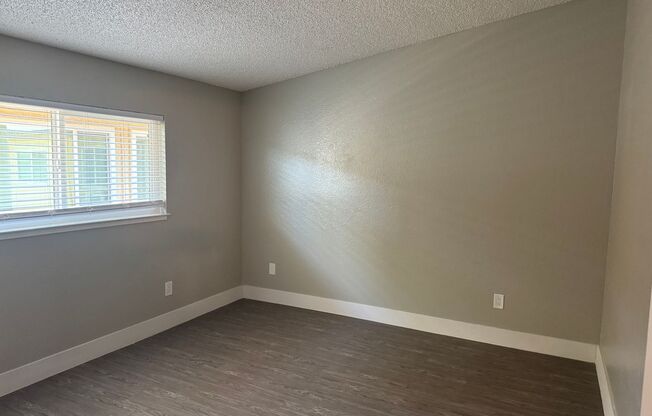 2 beds, 1 bath, 850 sqft, $1,695