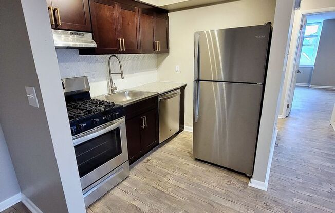 *** Spacious Apartments in Friendship * Pet Friendly * Available Now * Spacious & Renovated * Central A/C ***