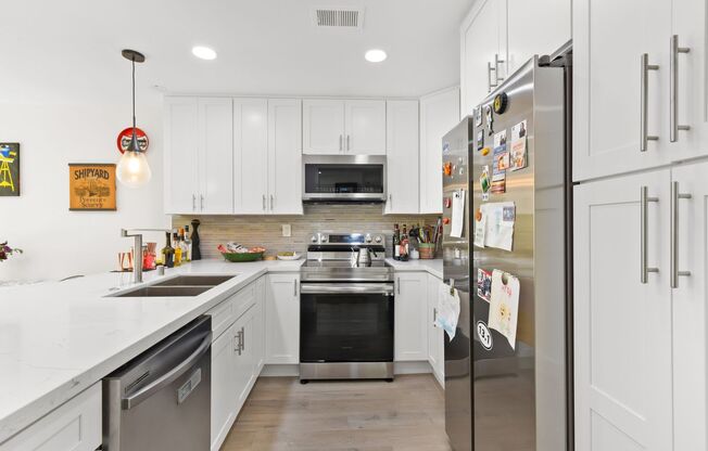 2 beds, 2 baths, $3,500, Unit # 3 A