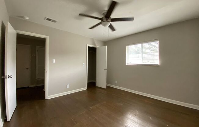 2 beds, 1 bath, 850 sqft, $1,520, Unit 497-D11