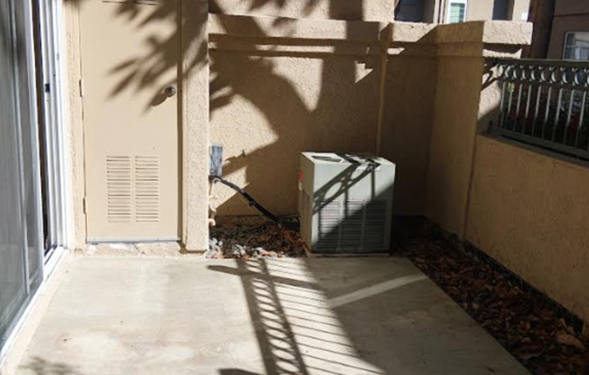 Welcome to our Beautiful, Spacious 2 Bedrooms 2.5 Full Bath Townhouse!