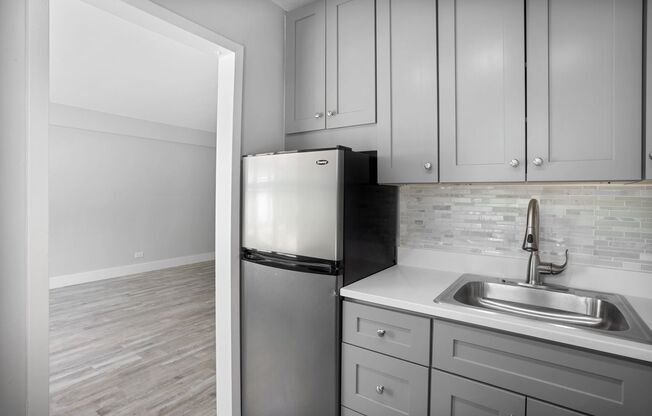 Studio, 1 bath, 405 sqft, $1,675, Unit 206