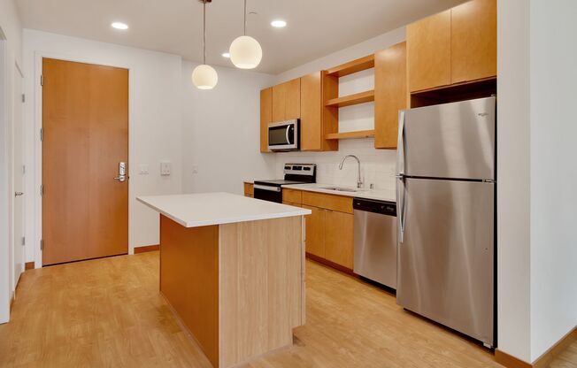 1 bed, 1 bath, 613 sqft, $1,545, Unit A114