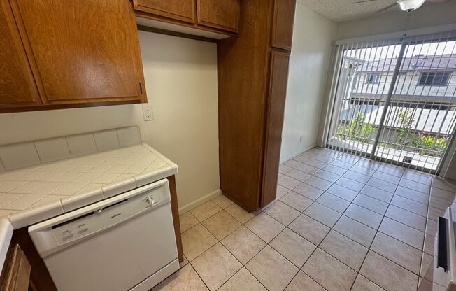 1 bed, 1 bath, 660 sqft, $1,899, Unit 12