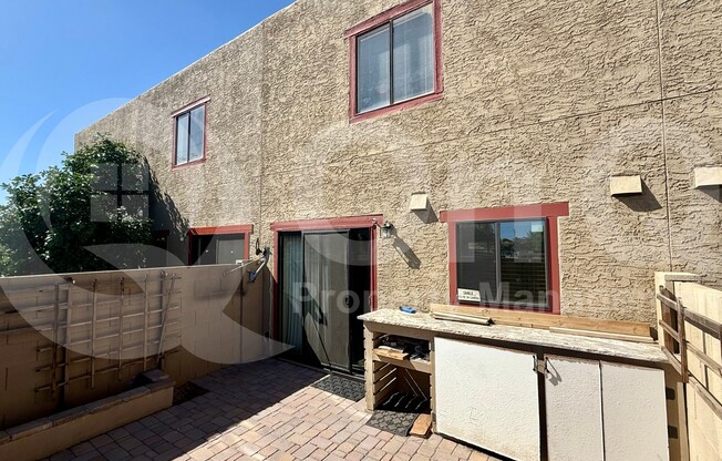 2724 W MCLELLAN BLVD