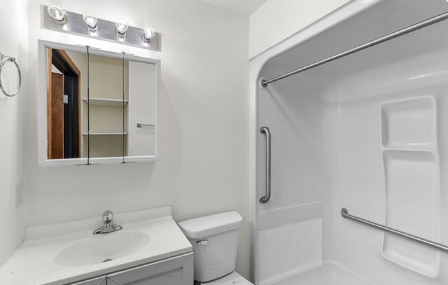 2 beds, 1 bath, 900 sqft, $1,045, Unit 2950