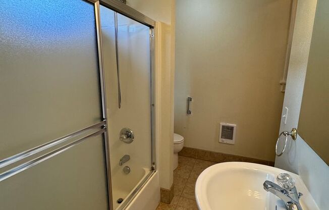 2 beds, 1 bath, $1,795