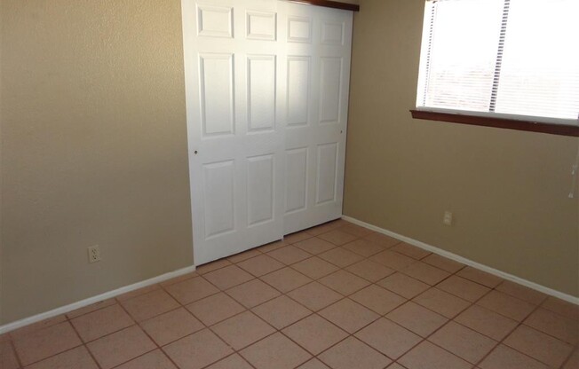 3 beds, 2 baths, $1,595