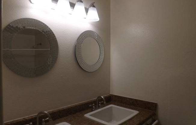 5-Bedroom Home In Tempe