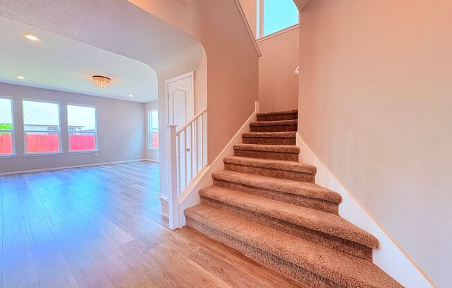 Tech Ridge Area Gem – Nearly 3,000 Sq Ft of Modern Comfort