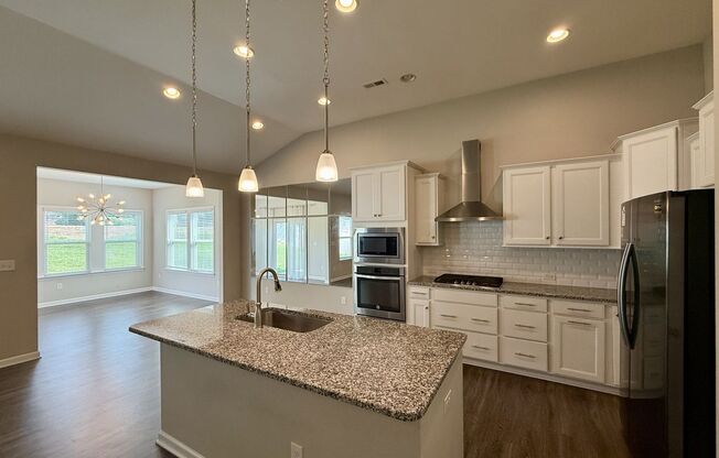 3-Bedroom Home in University!
