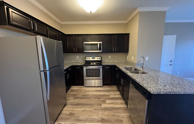 2 beds, 2 baths, 980 sqft, $975, Unit 222