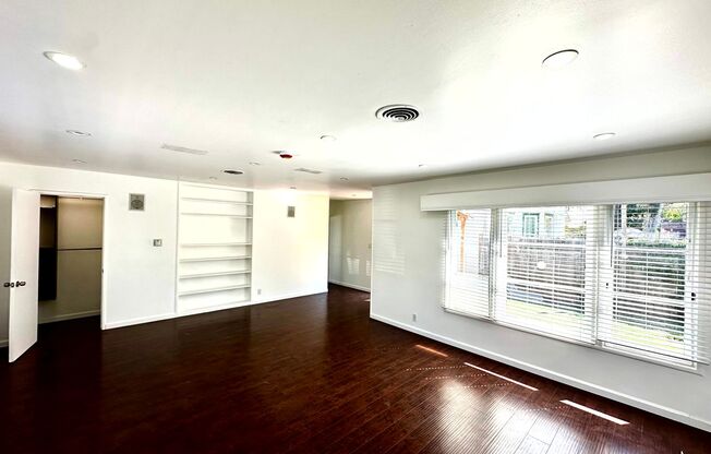 607-611 N. El Molino Avenue