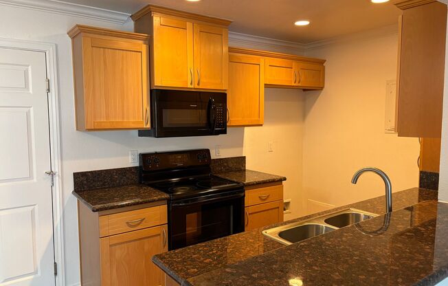 2 beds, 2 baths, 1,100 sqft, $2,905, Unit C050